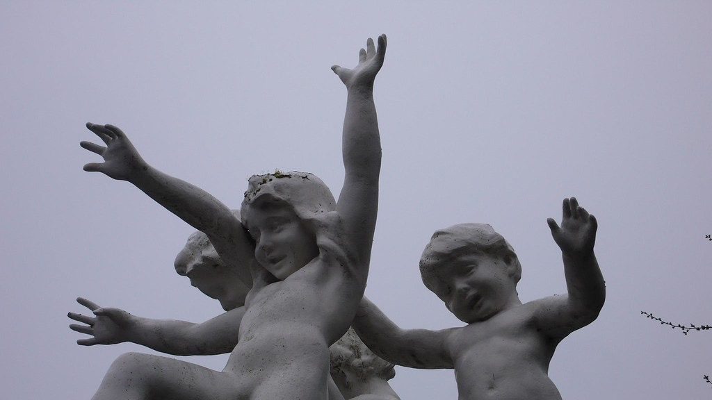 Joyful Children Statue