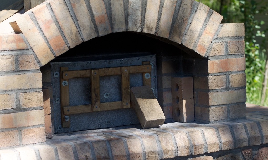 Outdoor Brick Oven For My First Course Of Bricks I Used Firebrick   Outdoor Brick Oven 