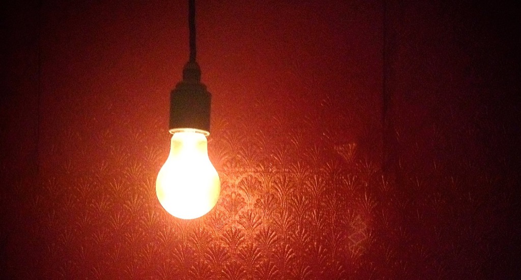 The Death of the Incandescent Lamp. Incandescent Light Bulbs Banned