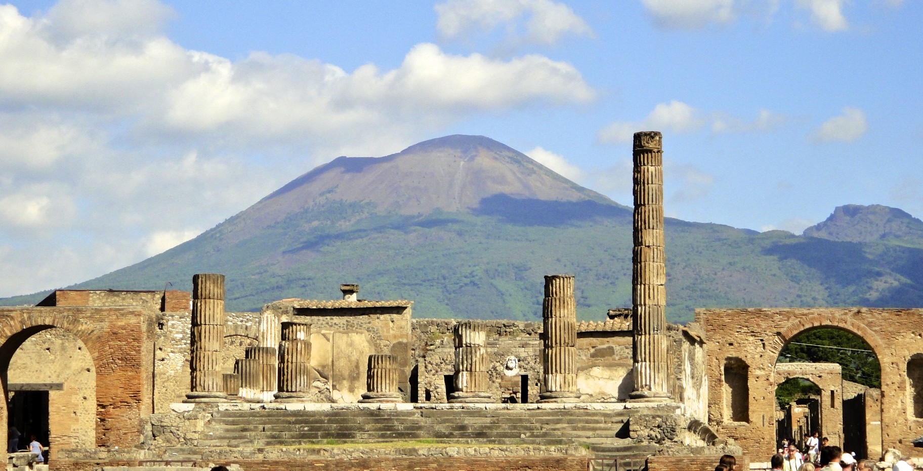 On August 24 79 Ad Mount Vesuvius In Italy Erupted