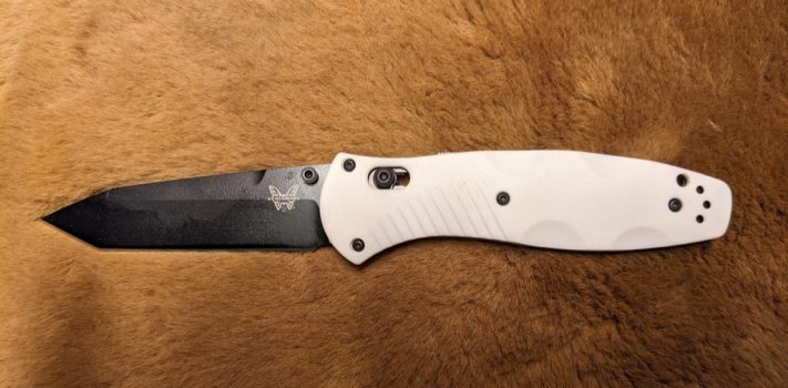 A Counterfeit “Benchmade Barrage”, by Thomas Christianson